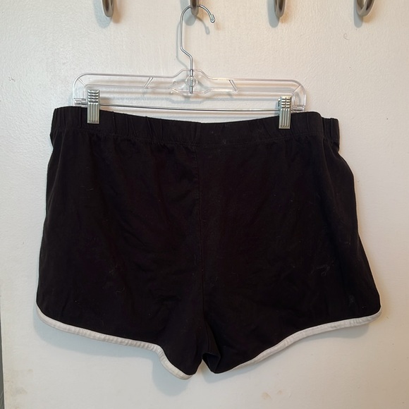 🍋Hello Kitty Ringer PJ Set🍋 - Picture 4 of 5